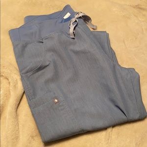 L/TALL figs Kade cargo scrub pant heathered GUC